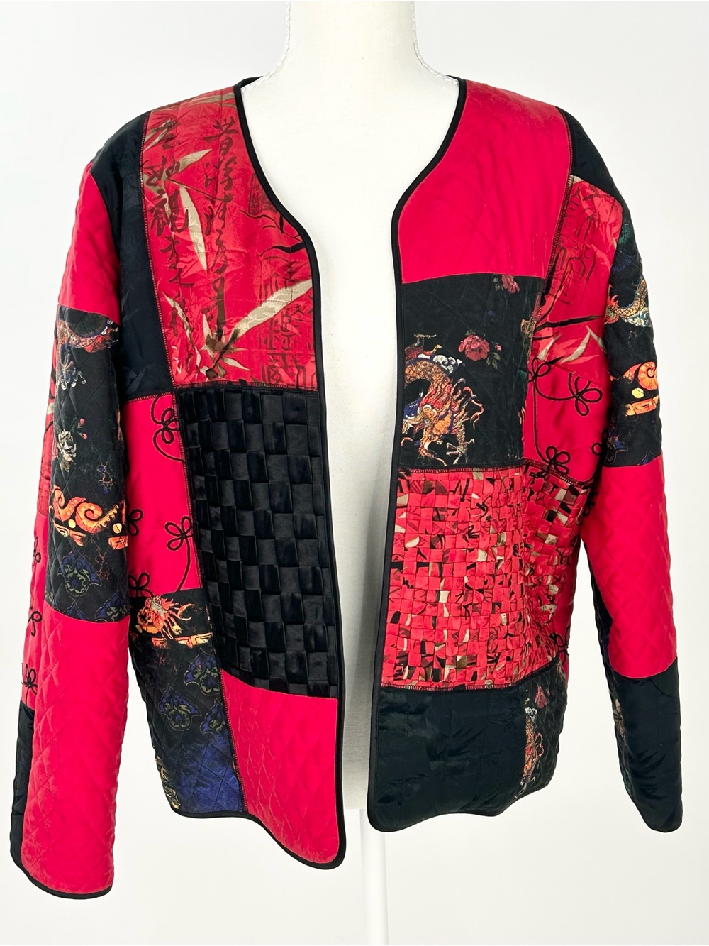 Vintage Chico's Design 100% Silk Quilted Patchwork Dragon Jacket Size US 8